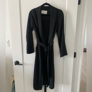 Aritzia Babaton Kahlo Robe